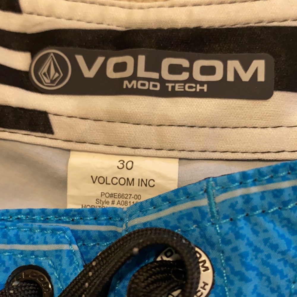 Volcom Board Shorts Mod Tech - Picture 2 of 2